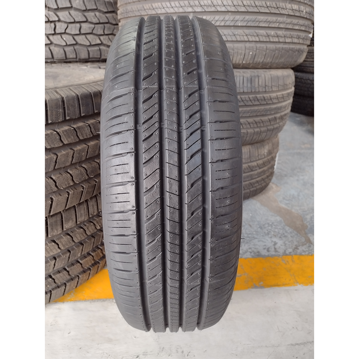 Llanta 205/55R16 LAUFENN LH41 HANKOOK